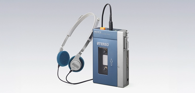 Sony 首款 Walkman 個人隨身聽：TPS-L2／Sony 超輕量耳機：MDR-3R 產品原型